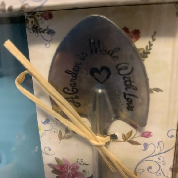 New in Box Flower Pot Coffee/Tea Mug or Flower Pot w/Spade Spoon Gift - Picture 3 of 9